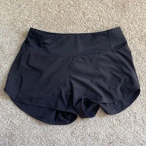 lululemon speed up mid-rise lined short 4”